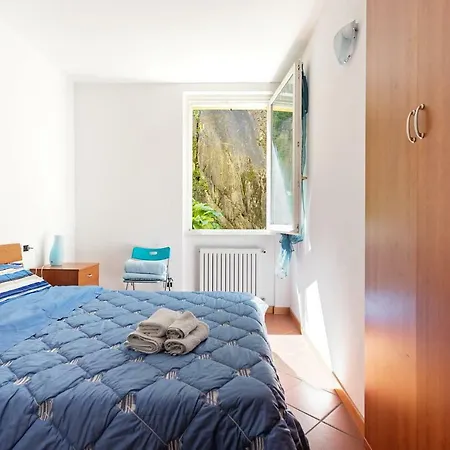 Appartement With Garden & Beach Cremia