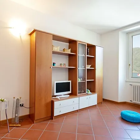 With Garden & Beach Appartement *